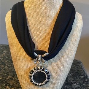 KALER collar color black New